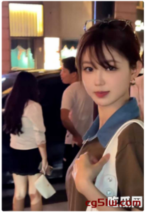 ‌抖音网红宝儿BB泰国被豪掷百万包养，回国竟携百达翡丽手表“吃瓜”群众惊呆！