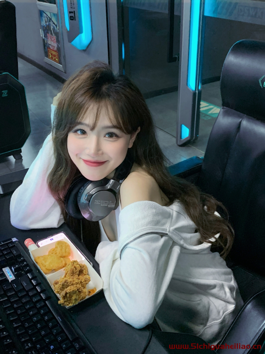 51吃瓜网热点黑料：吃瓜群众必备入口！