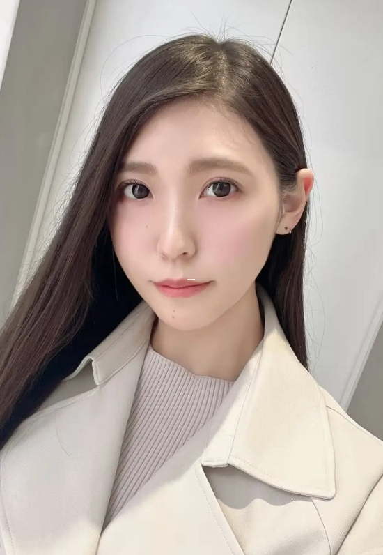 明星恋情曝光，网友热议