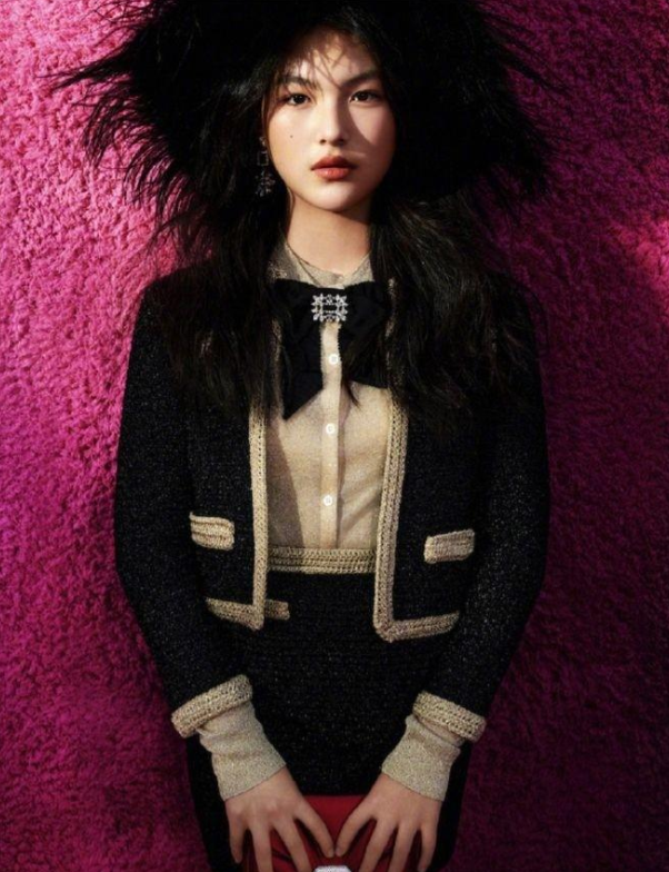 48岁李湘时尚穿搭，减龄效果令人称羡