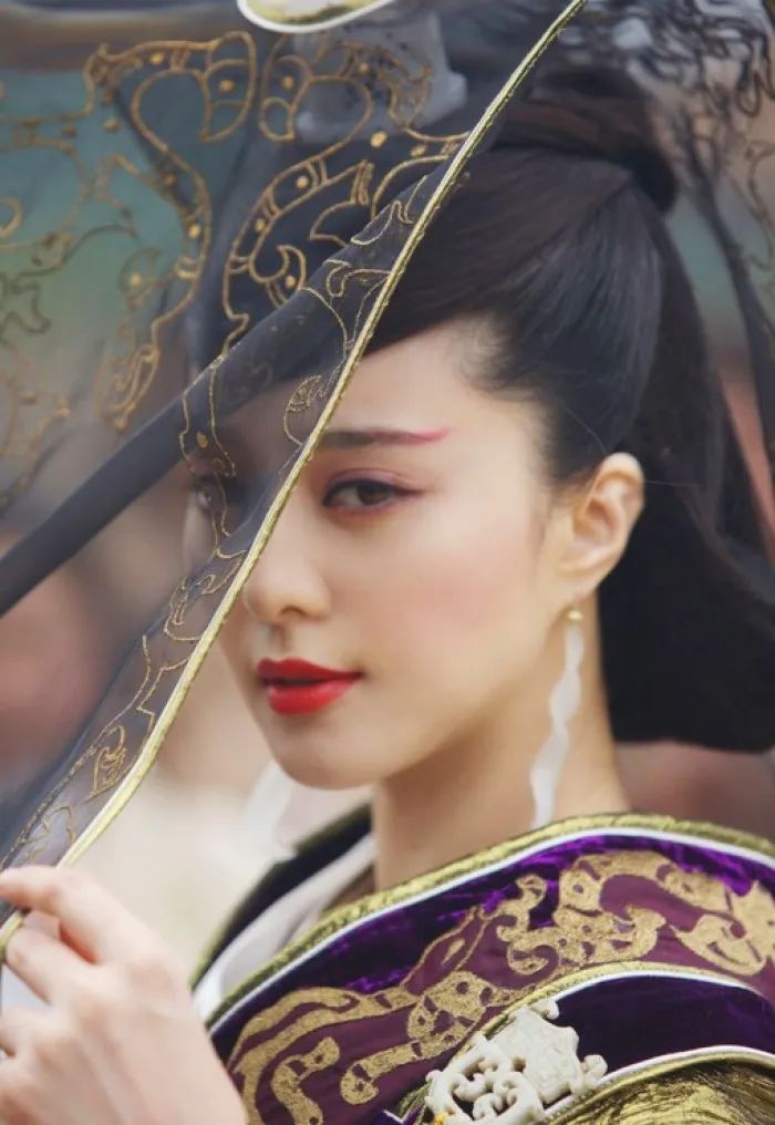 范冰冰东京之行:皮肤白皙透亮,魅力无法挡