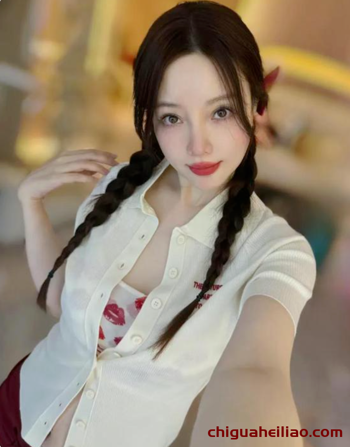 李小璐写真新突破:43岁嫩如蜜桃的诱惑