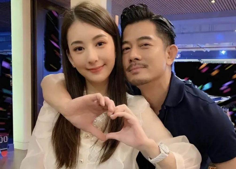 郭富城生日盛事：方媛裙装展现百万气场